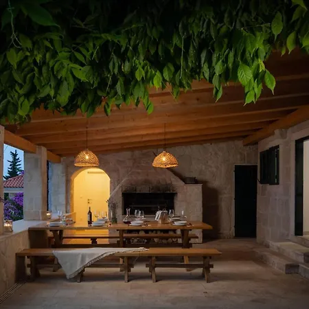 Villa Beautiful Schola With Pool Trsteno
