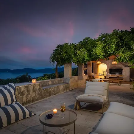 Villa Beautiful Schola With Pool *